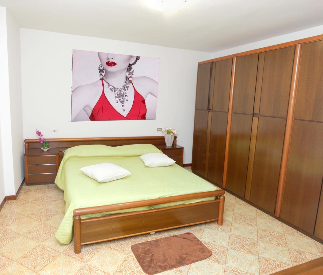 Ferienwohnung Casa Madali' - Nel Borgo Marone Exterior foto